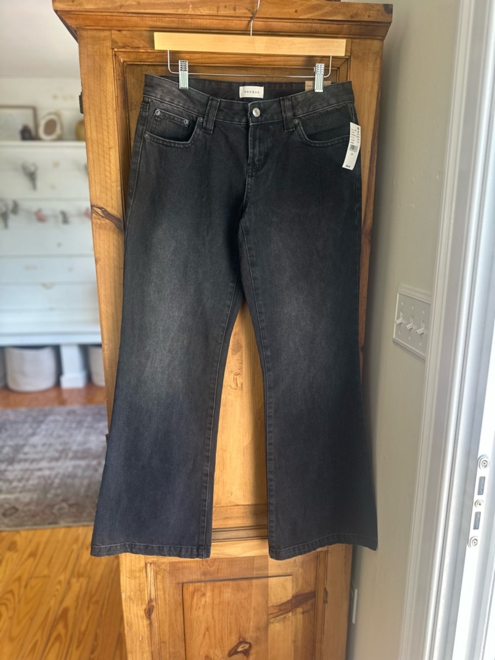 PAC SUN Black Charlie Baggy Boot Leg Low Rise Relaxed Fit Women's Jeans Size 26